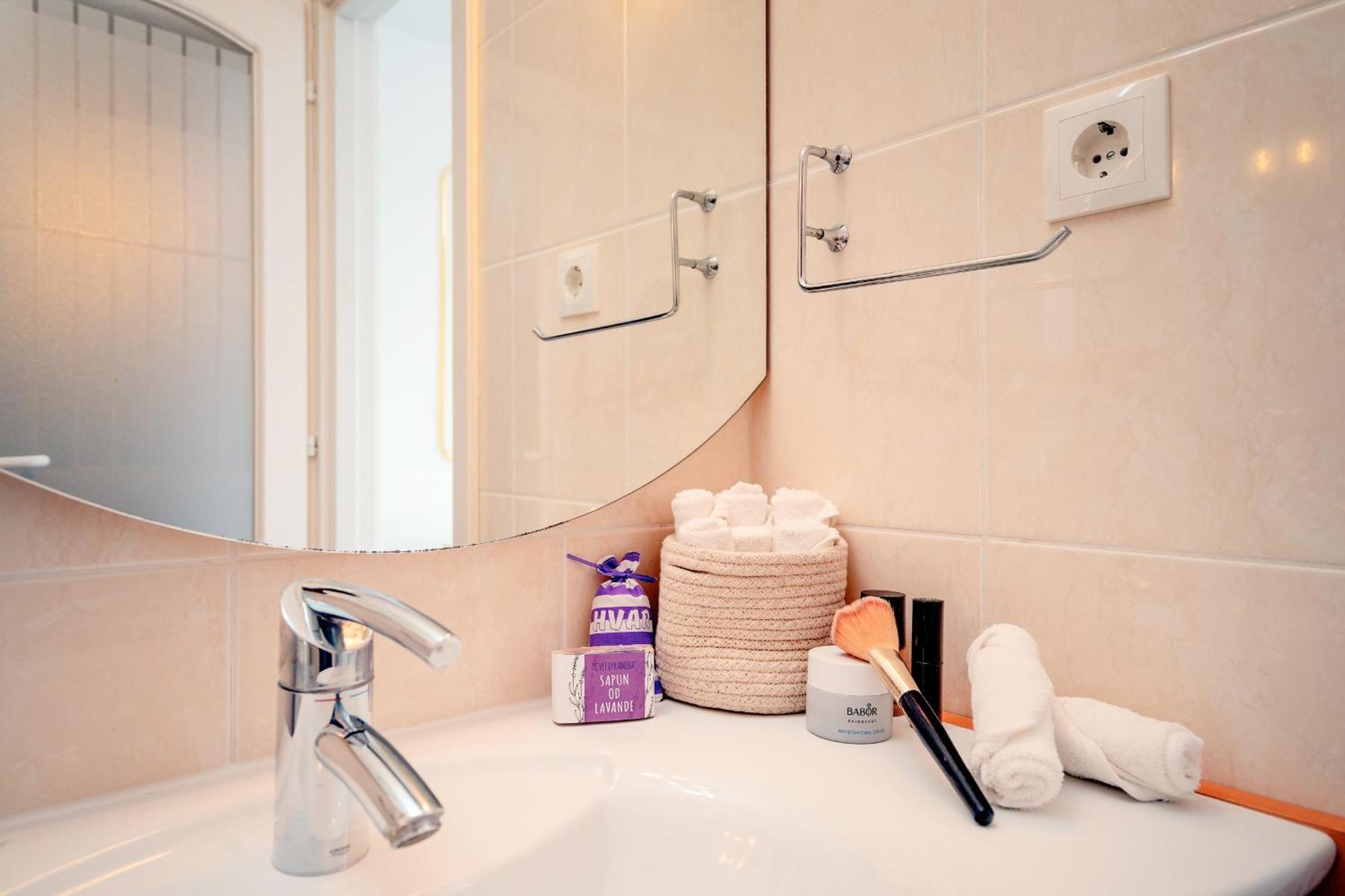 Pharos Sunset - Stari Grad Center Appartement